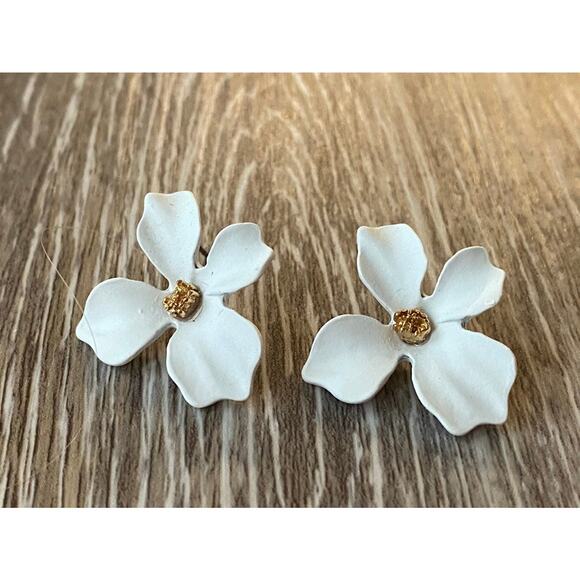 Hand Painted White Metal Flower Earrings - Picture 1 of 1